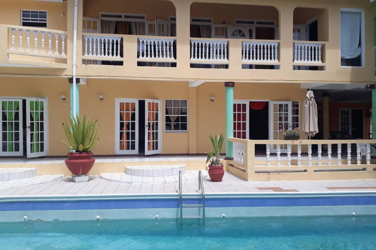 Bay Heights B&B Gros Islet Esterno foto