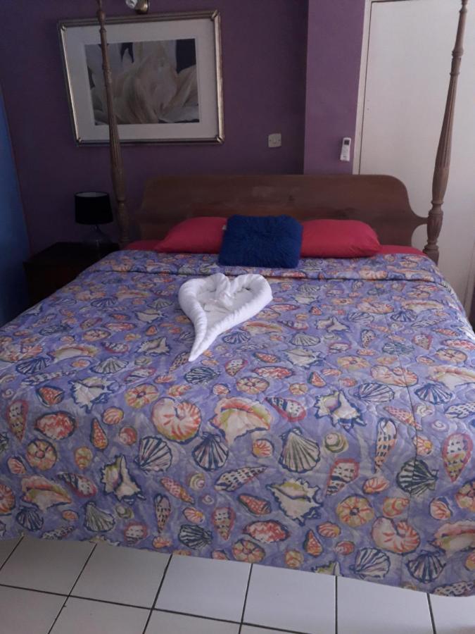 Bay Heights B&B Gros Islet Esterno foto
